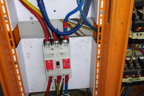blouberg suburbs electricians